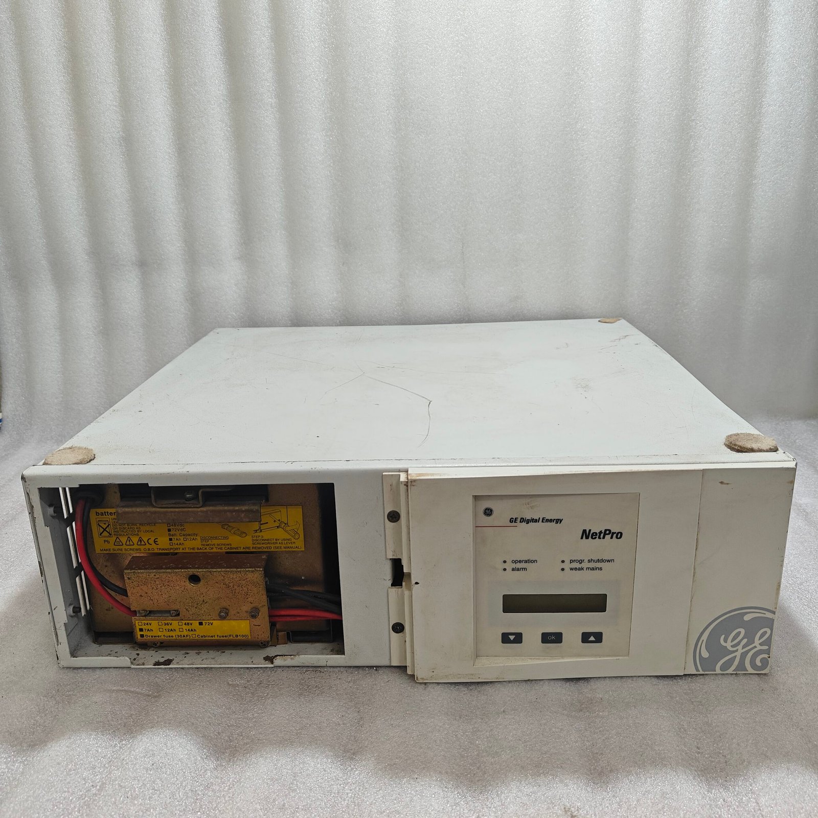 GE DIGITAL ENERGY UPS NETPRO 2000 1200W 2000VA 5.4A-8.6A POWER SUPPLY - Image 2